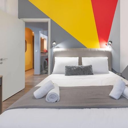 The Hostmaster Hollywood Space Studio Афины Экстерьер фото